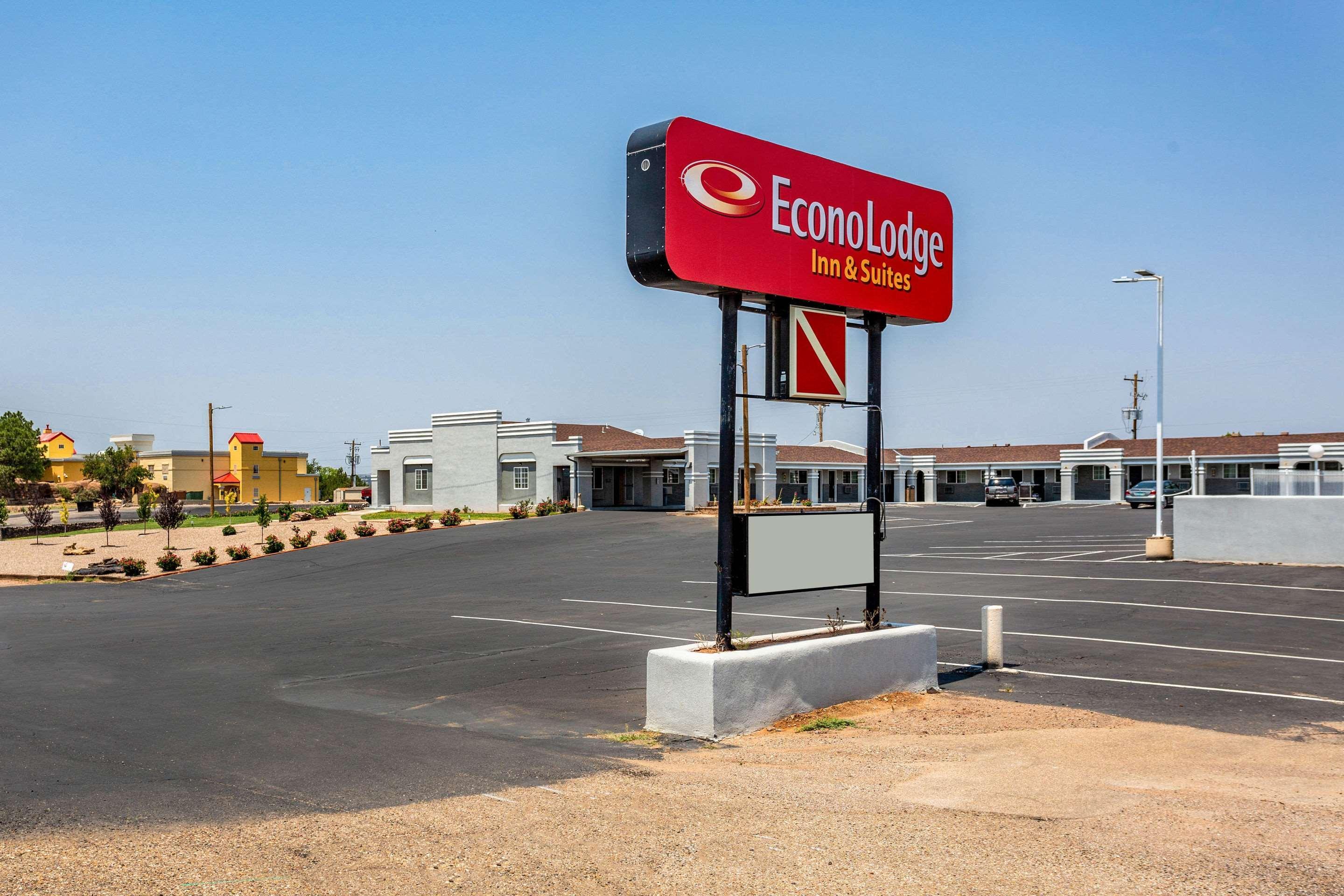 Econo &