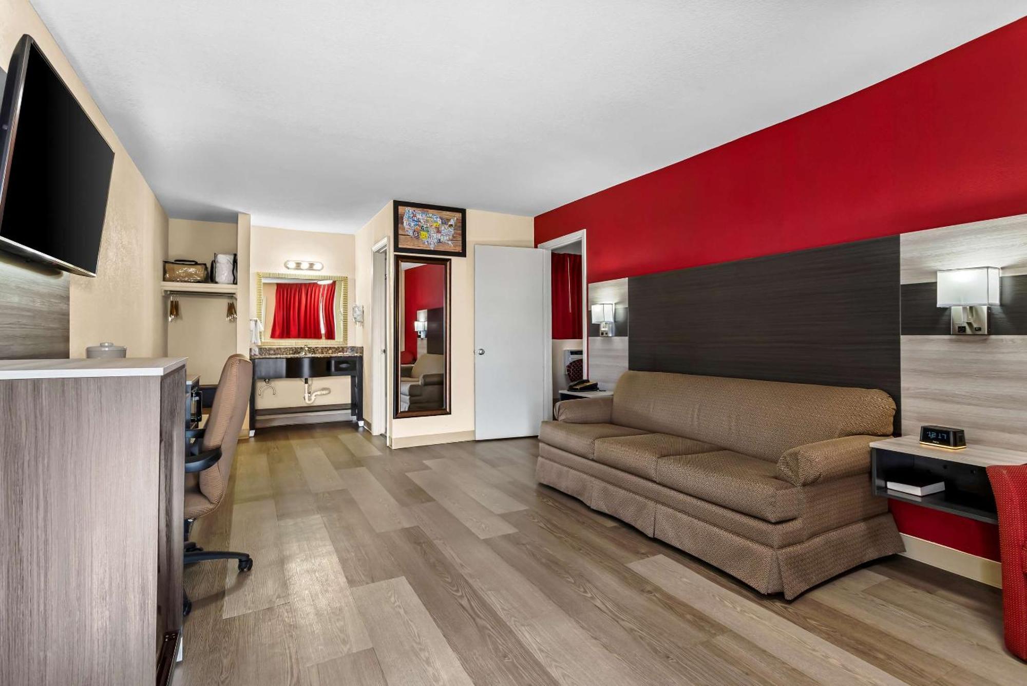Hotel Econo &