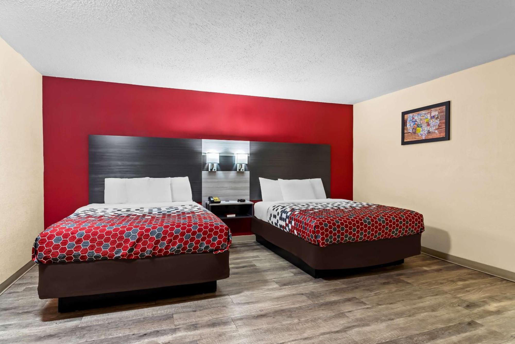 Econo & Hotel 3*