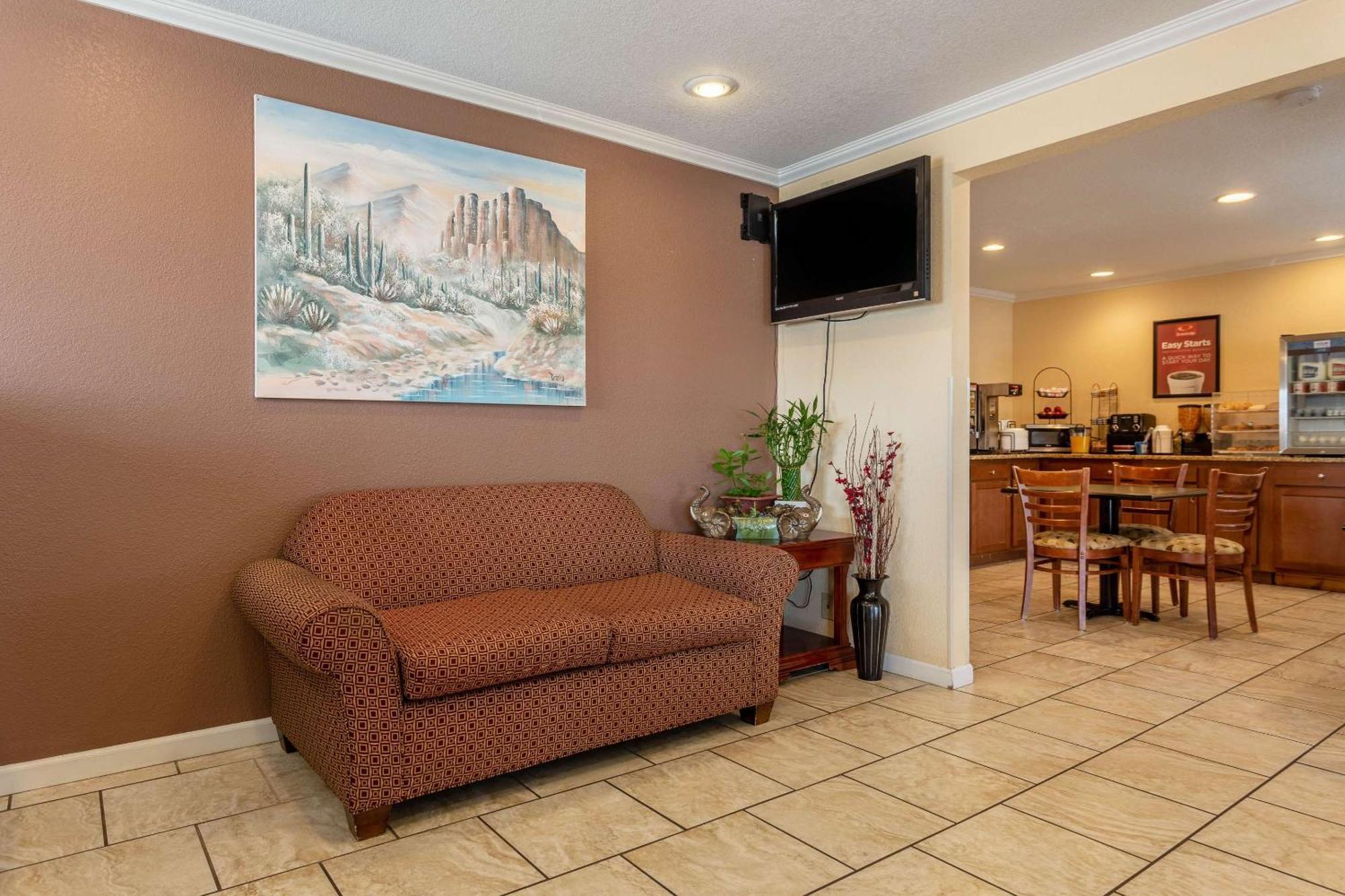 Hotel Econo &