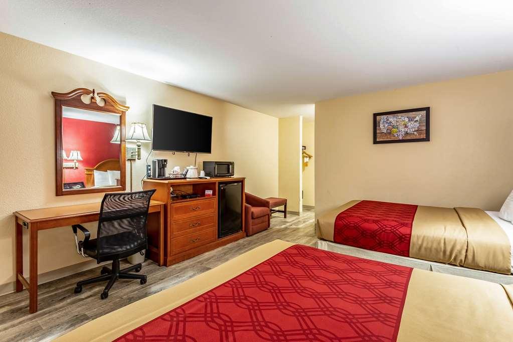 Hotel Econo & 3*