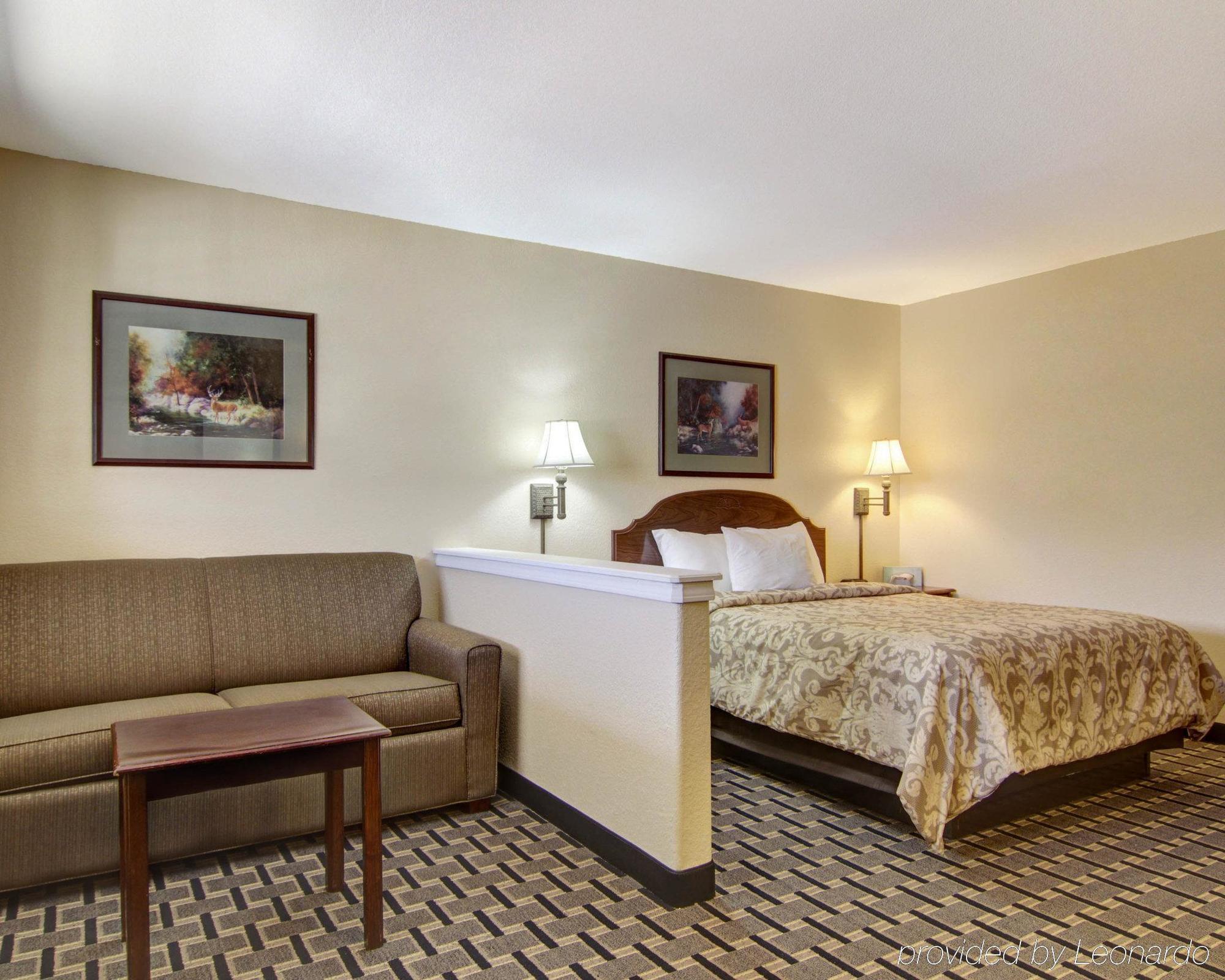 Hotel Econo &