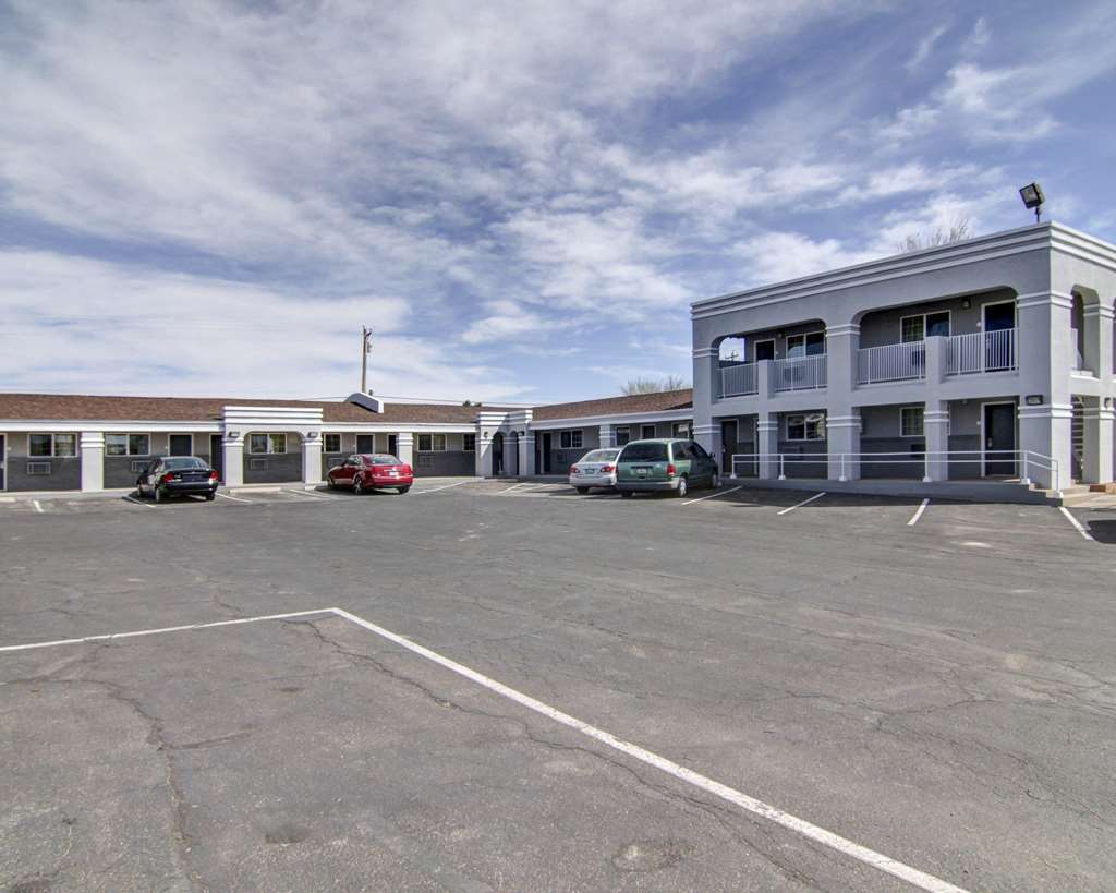 Econo & Hotel Santa Rosa